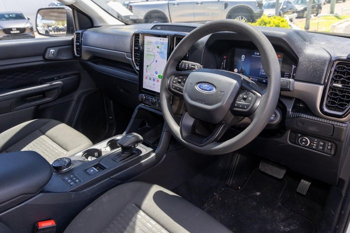 2025 Ford Everest Ambiente