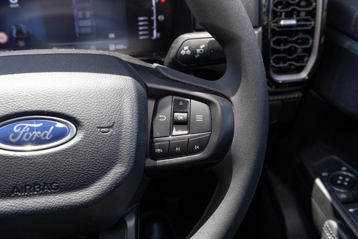 2025 Ford Everest Ambiente