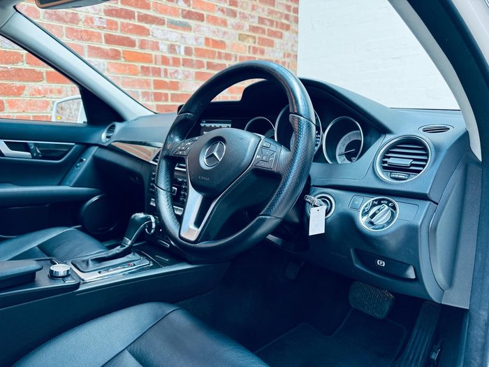 2012 Mercedes-Benz C-Class C250 BlueEFFICIENCY Avantgarde W204 MY13 White
