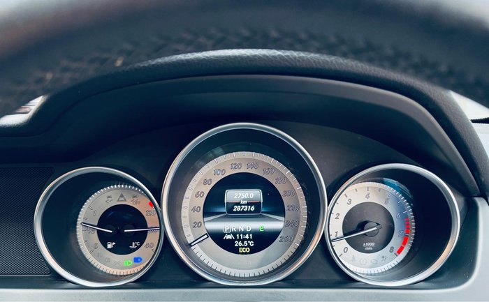 2012 Mercedes-Benz C-Class C250 BlueEFFICIENCY Avantgarde W204 MY13 White