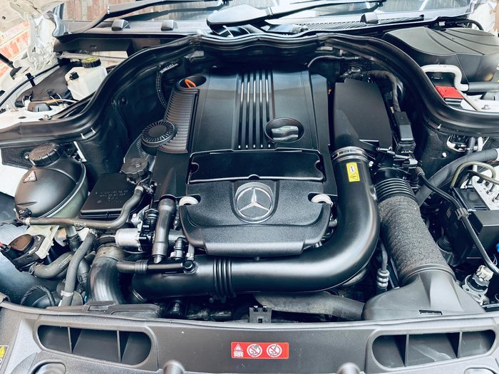 2012 Mercedes-Benz C-Class C250 BlueEFFICIENCY Avantgarde W204 MY13 White