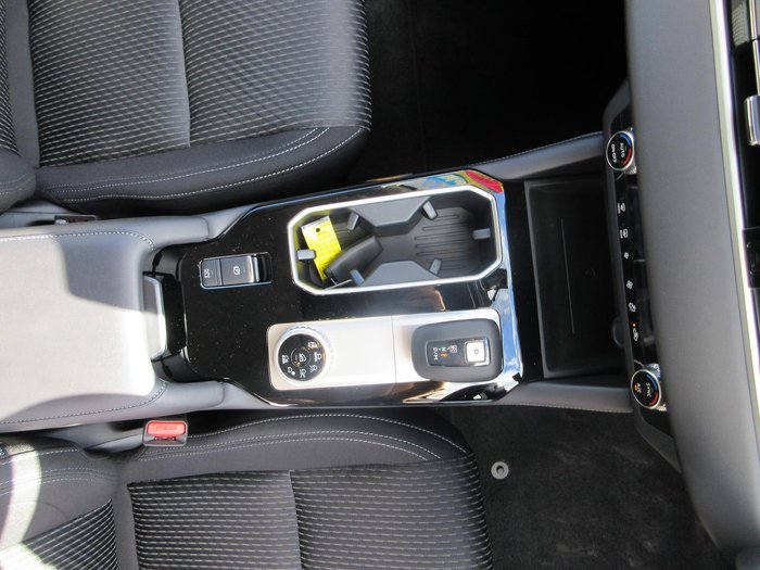 2025 Mitsubishi Outlander LS