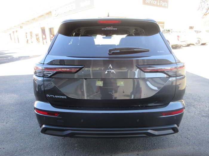 2025 Mitsubishi Outlander LS