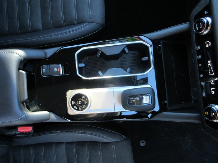 2025 Mitsubishi Outlander LS