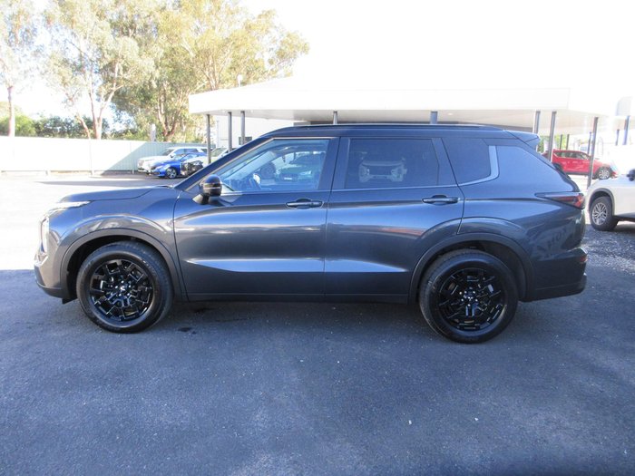 2025 Mitsubishi Outlander LS