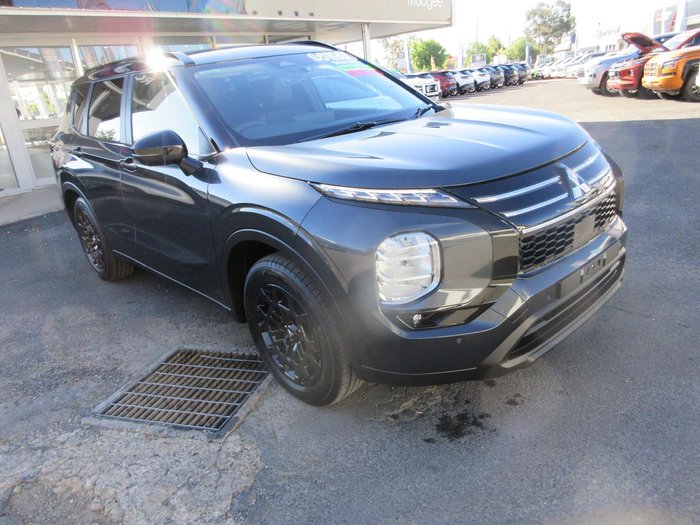 2025 Mitsubishi Outlander LS