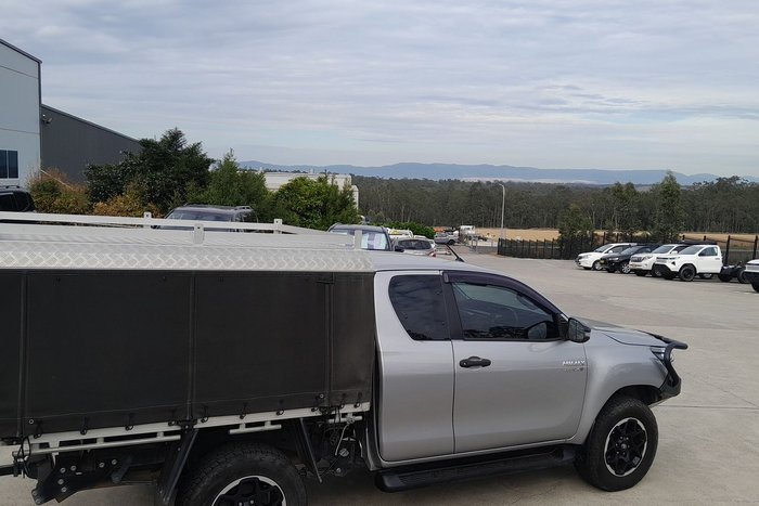 2018 Toyota Hilux SR (4x4)