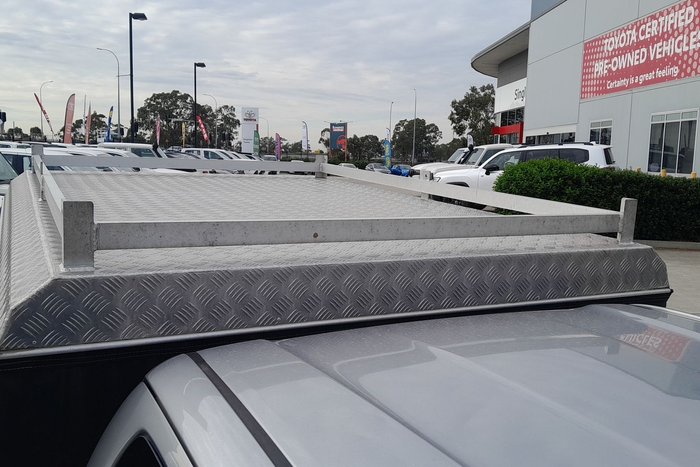 2018 Toyota Hilux SR (4x4)