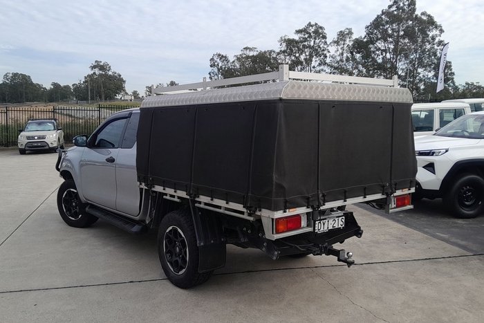 2018 Toyota Hilux SR (4x4)