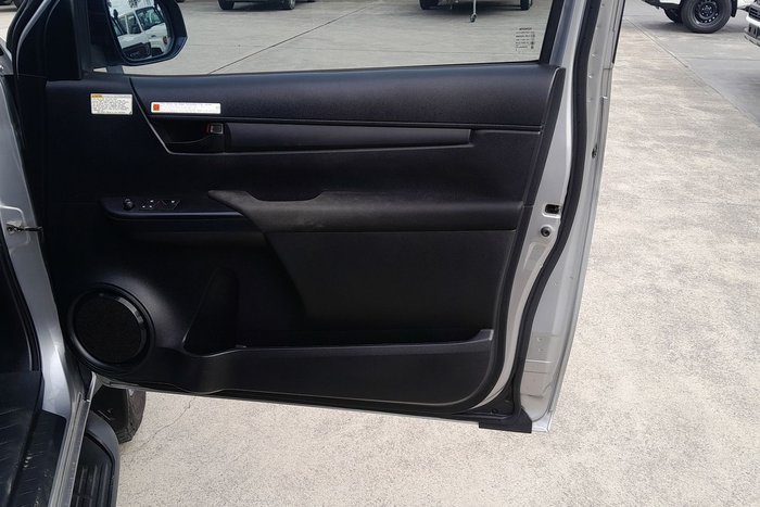 2018 Toyota Hilux SR (4x4)