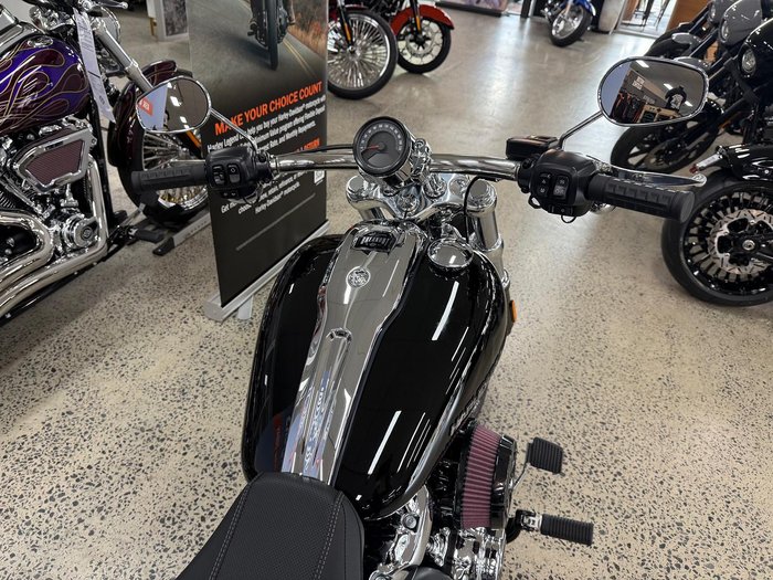 2025 Harley-Davidson Breakout 117 (FXBR) Softail Black