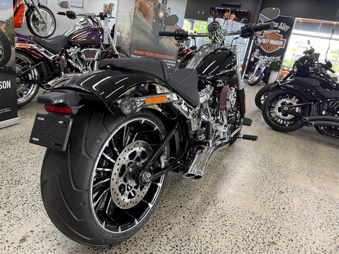 2025 Harley-Davidson Breakout 117 (FXBR) Softail Black