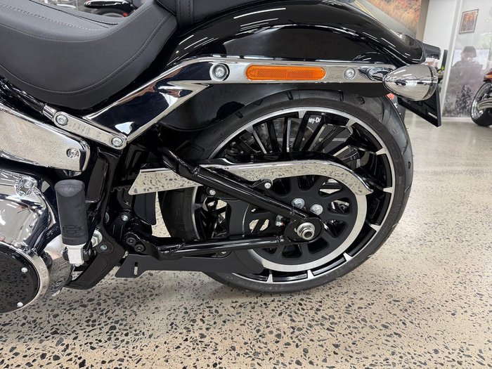 2025 Harley-Davidson Breakout 117 (FXBR) Softail Black