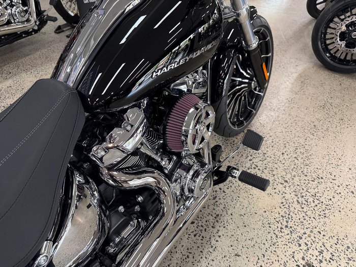 2025 Harley-Davidson Breakout 117 (FXBR) Softail Black