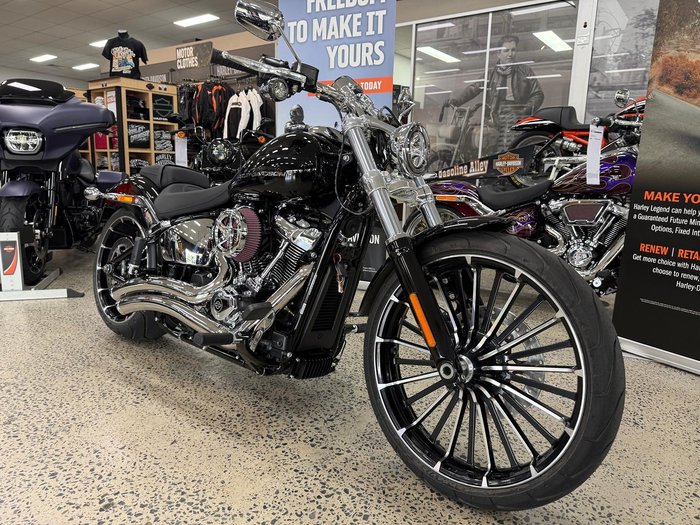 2025 Harley-Davidson Breakout 117 (FXBR) Softail Black