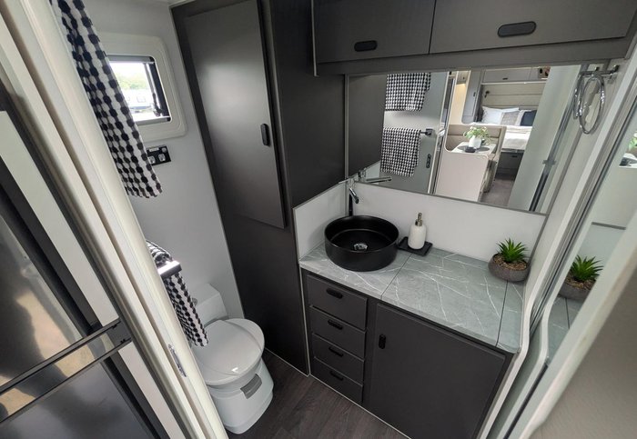 2026 JB Caravans Dirt Road Xtreme (21'6)