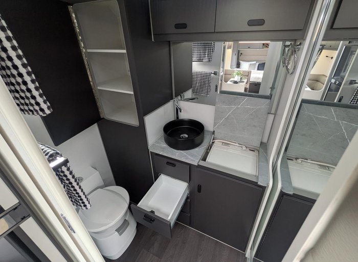 2026 JB Caravans Dirt Road Xtreme (21'6)