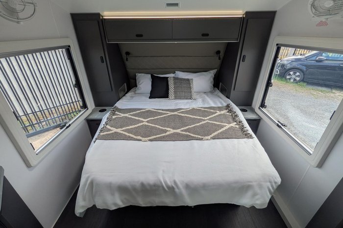 2026 JB Caravans Dirt Road Xtreme (21'6)