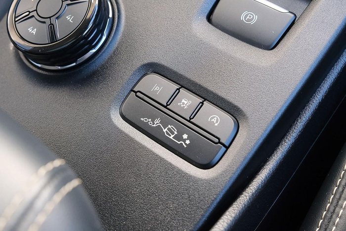 2024 Ford Everest Platinum