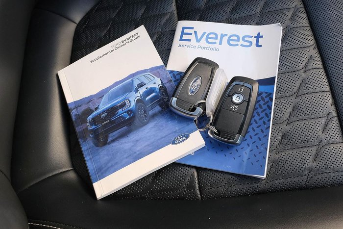 2024 Ford Everest Platinum