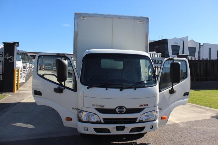 2019 Hino 300 Series 616 IFS WHITE