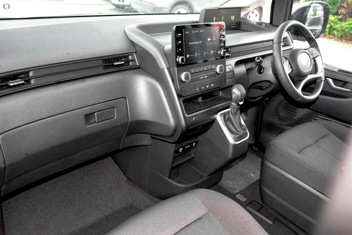 2025 Hyundai STARIA LOAD