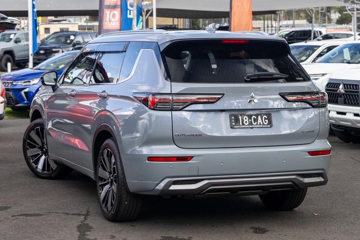 2025 Mitsubishi Outlander Exceed