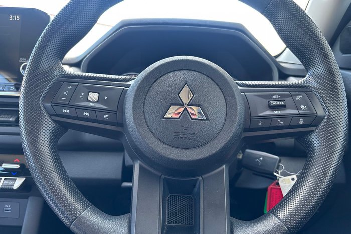 2025 Mitsubishi Triton GLX