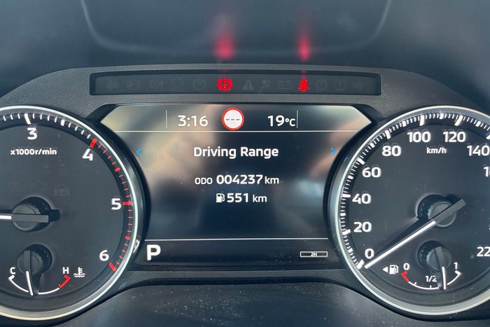 2025 Mitsubishi Triton GLX