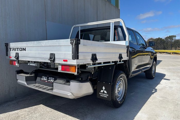 2025 Mitsubishi Triton GLX