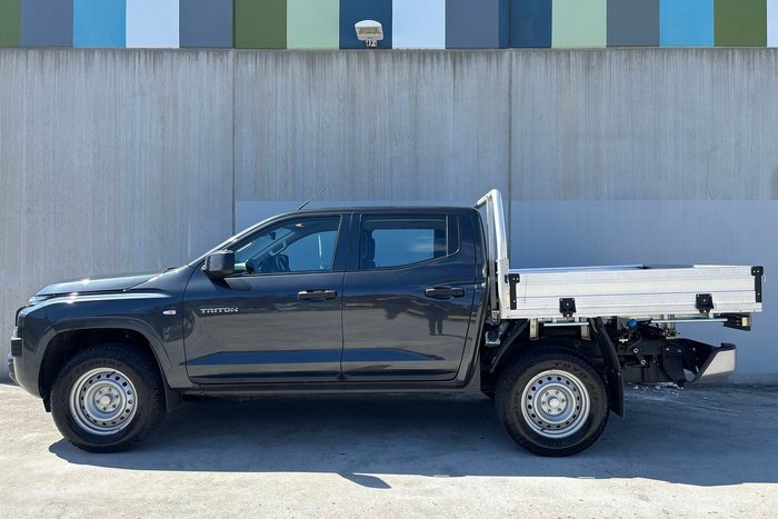 2025 Mitsubishi Triton GLX