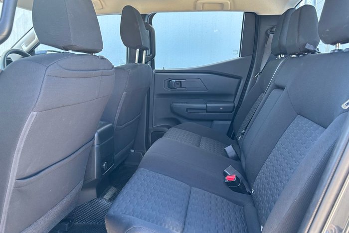 2025 Mitsubishi Triton GLX