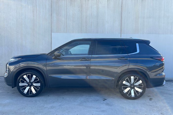 2025 Mitsubishi Outlander Exceed Tourer