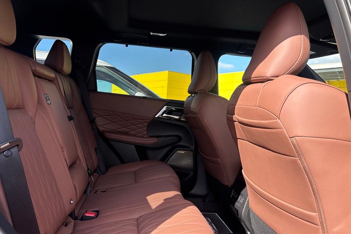 2025 Mitsubishi Outlander Exceed Tourer