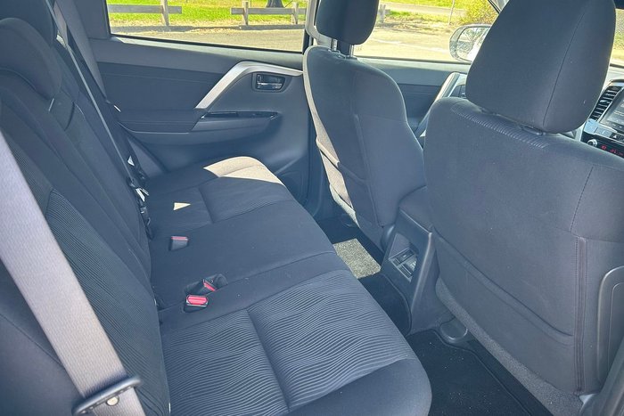 2024 Mitsubishi Pajero Sport GLS