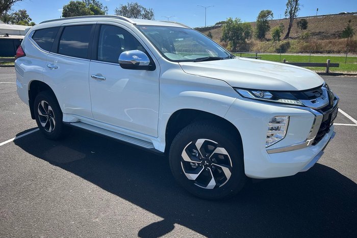 2024 Mitsubishi Pajero Sport GLS