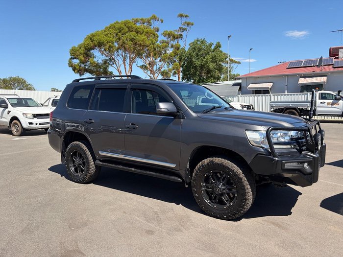 2016 Toyota Landcruiser Sahara VDJ200R 4X4 Dual Range Graphite