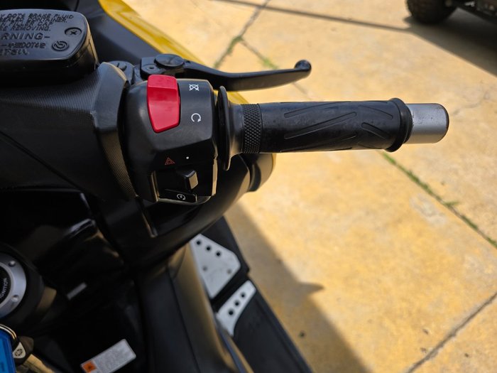 2009 YAMAHA TMAX 500 (XP500) Yellow