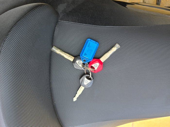 2009 YAMAHA TMAX 500 (XP500) Yellow