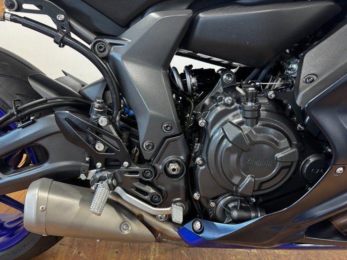 2022 Yamaha YZF-R7LA Black