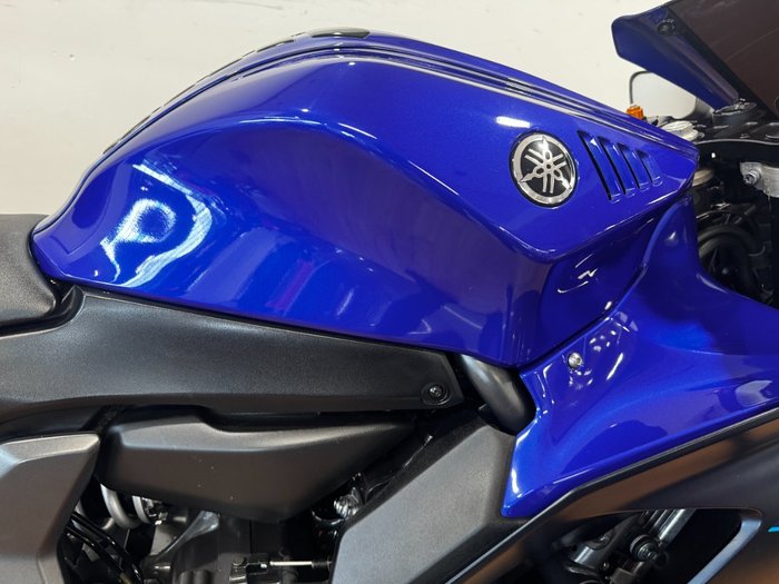 2022 Yamaha YZF-R7LA Black