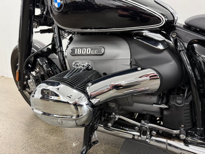 2021 BMW Motorrad R 18 Black