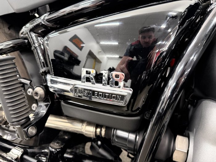 2021 BMW Motorrad R 18 Black