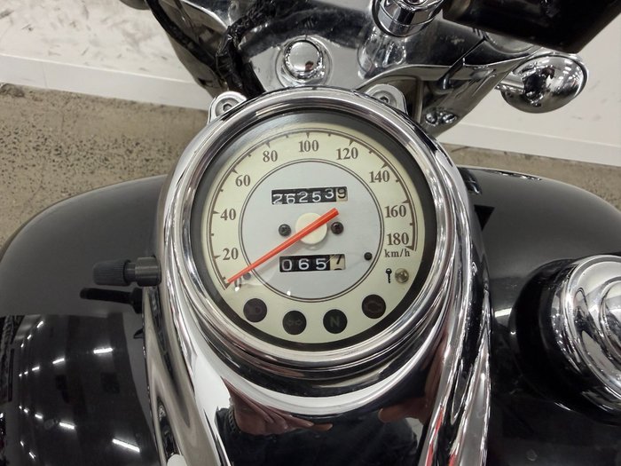 2014 Yamaha XVS650 V-STAR CUSTOM Black