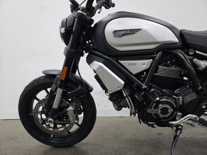 2023 DUCATI SCRAMBLER DARK PRO Black