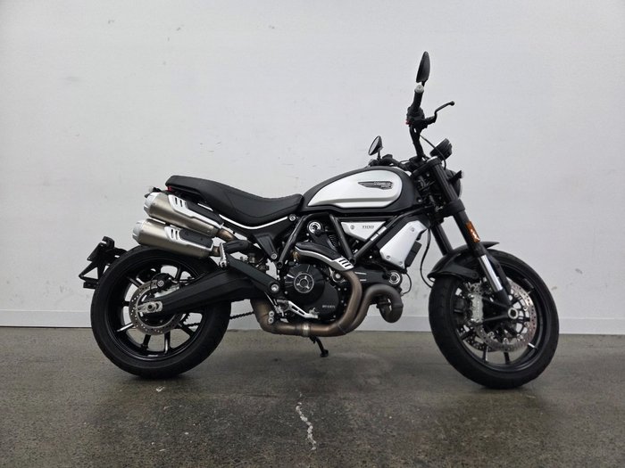 2023 DUCATI SCRAMBLER DARK PRO Black