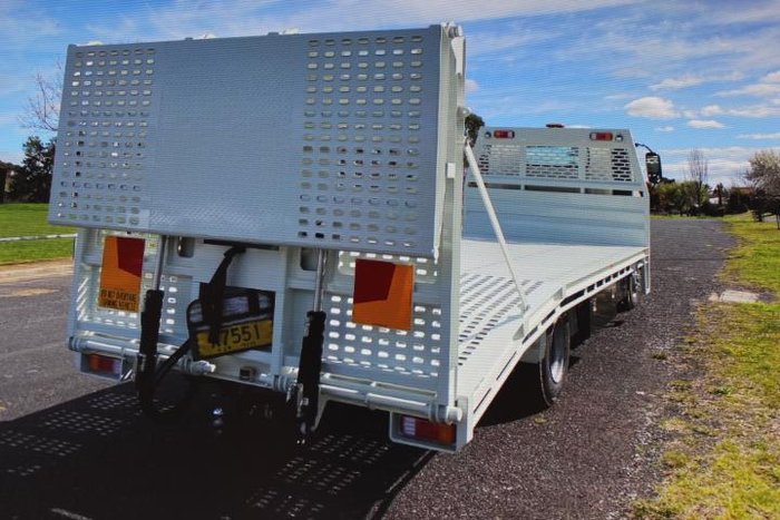 2025 Hino 300 Series 921 WHITE