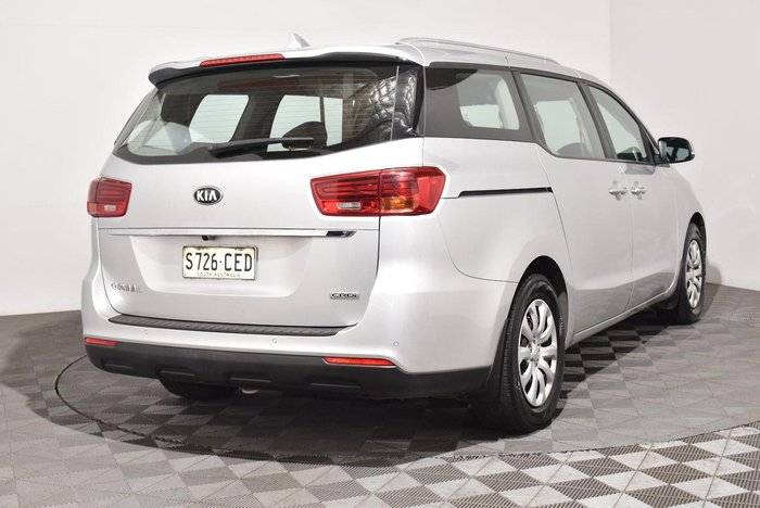 2018 Kia Carnival S