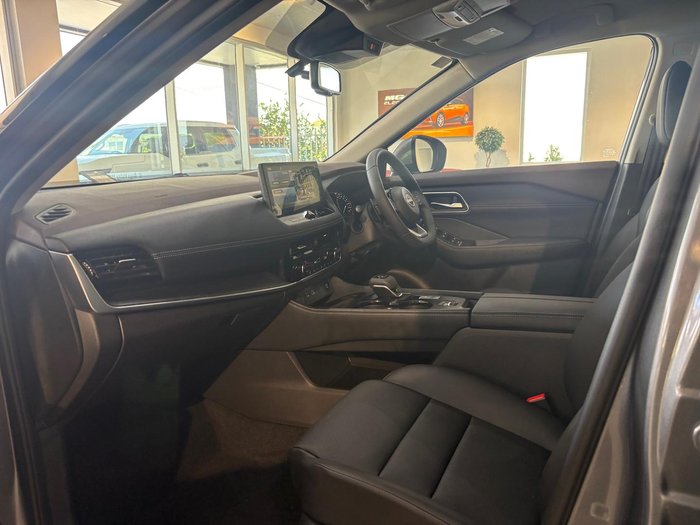 2025 Nissan X-TRAIL ST-L