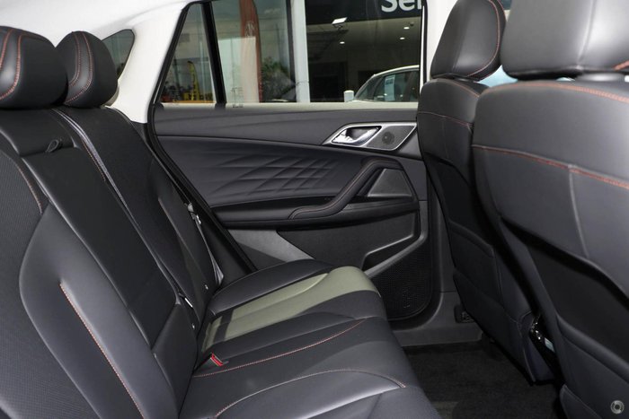 2025 MG HS Essence AS33 MY25 Pearl White